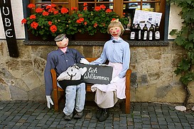 Deko vor Weingut Heidrich Bacharach