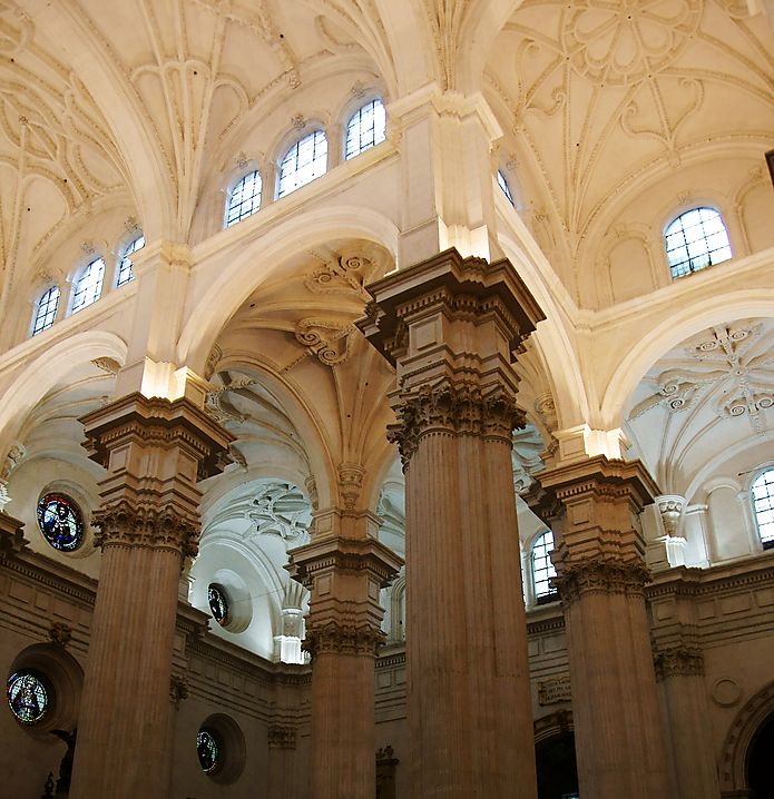 S?ulen in der Kathedrale