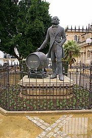 Statue Tio Pepe Jerez
