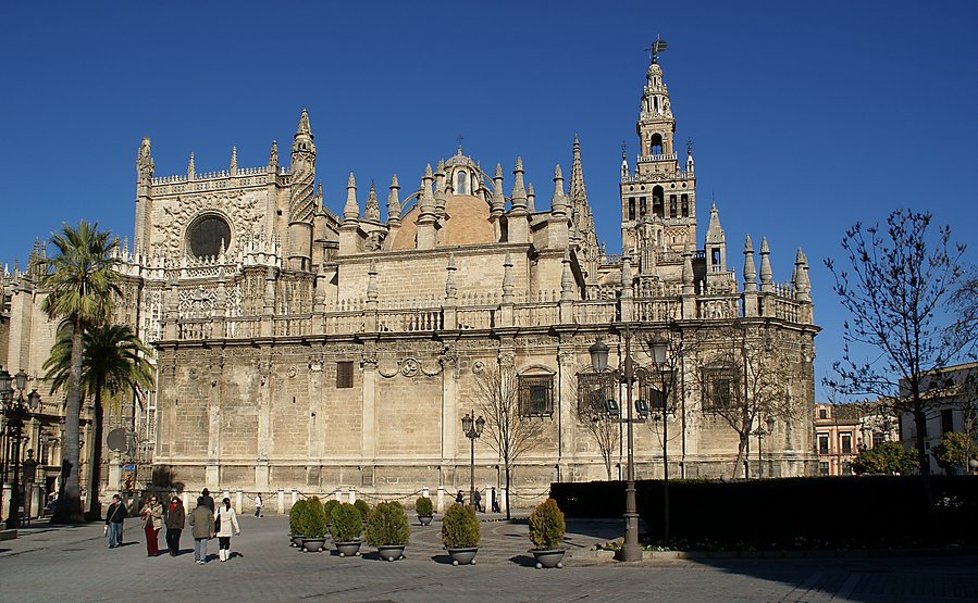 Kathedrale und Giralda