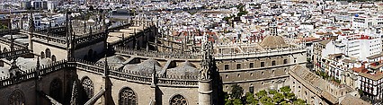 Panoramablick von der Giralda ?ber die Kathedrale